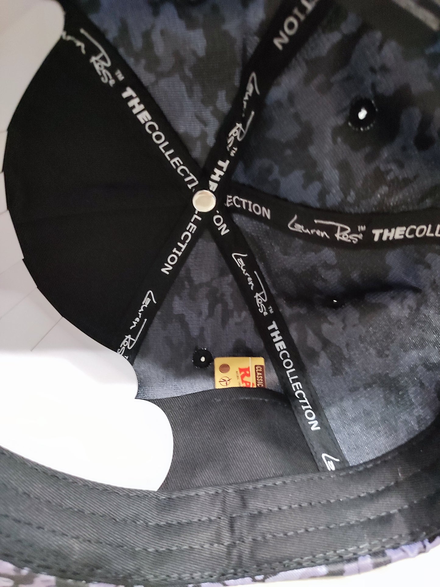 CAPPELLINO CON TASCA INTERNA "AMNESIA HAZE"